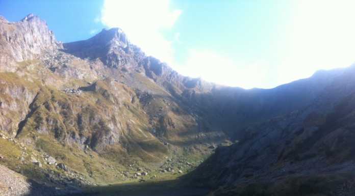 Pizzo dei tre Signori, cade e si fa male a una gamba: elisoccorsa