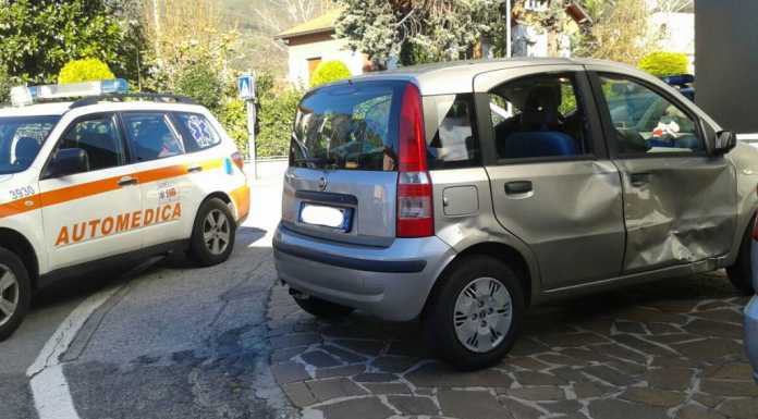 Valmadrera: schianto tra auto e moto, 65enne in ospedale