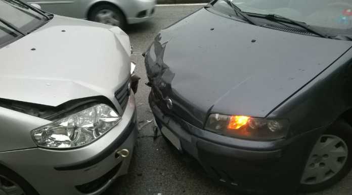 Tamponamento a Monticello, un giovane di Lecco coinvolto