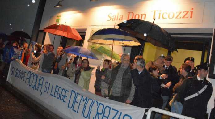 Battaglia sull’acqua: il Comitato protesta contro i sindaci