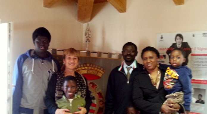 Mandello: cittadinanza italiana a una famiglia del Gambia
