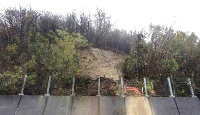 Frana. La Statale 36 resta chiusa, forse riaprirà oggi