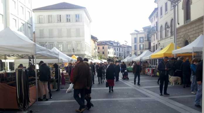 Expo Tour: a Lecco mercato agricolo in piazza e Van De Sfroos