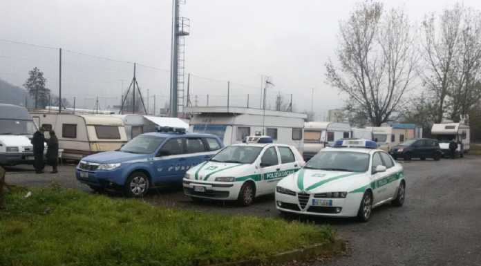 Campo rom passato “ai raggi X”, controlli anche in centro