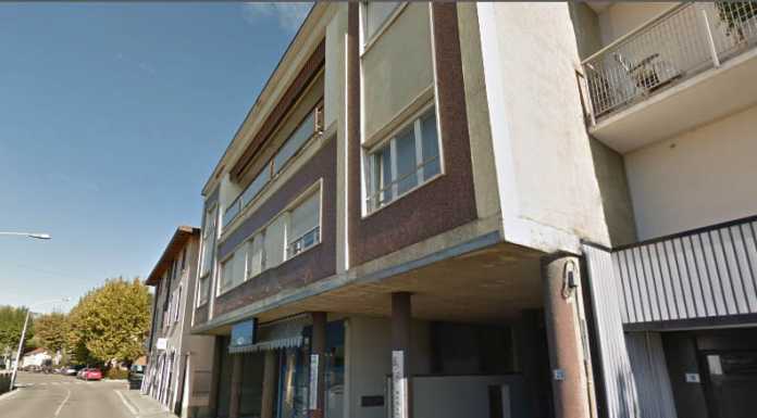 Calolzio: in vendita l’ex cinema e la sala civica di via Galli