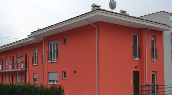 Ex hotel “La Rosa”, i Cinque Stelle di Abbadia all’attacco