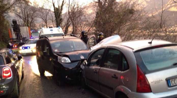 Frontale tra Pescate e Galbiate, schianto anche a Olginate
