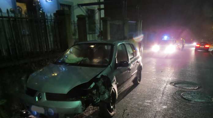 Si schianta contro un muro, vecchia Lecco – Ballabio bloccata per un’ora