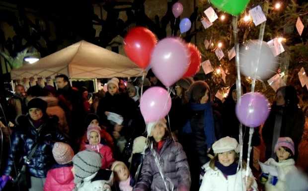 Lierna: lunedì presepe vivente con i bimbi e lancio dei palloncini