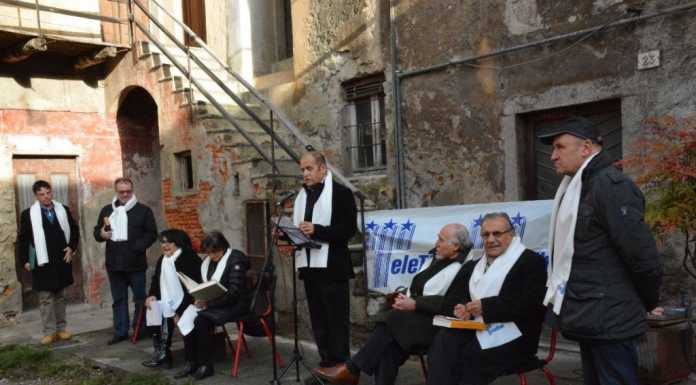 I Promessi Sposi in dialetto a casa Lucia aperta per Telethon