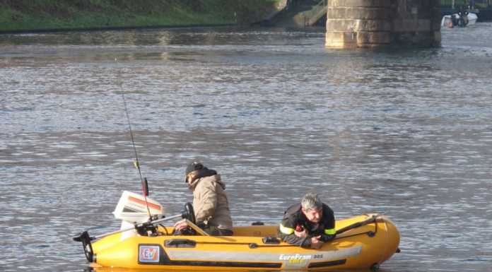 Si butta dal Ponte Vecchio, nessuna traccia del disperso