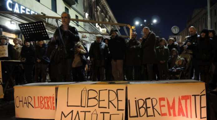 “Libere matite!”, letture e interventi sulla libertà in piazza