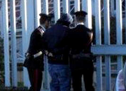 Robbiate: i carabinieri sorprendono i ladri e ne arrestano uno