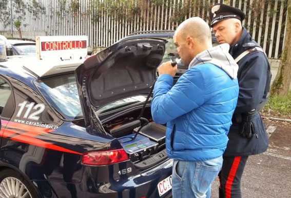 Montevecchia: schianto tra auto, 31enne ubriaco al volante