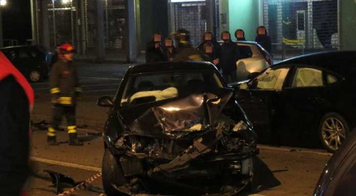 Incidente tra tre auto paralizza Calolzio, chiuso Corso Europa