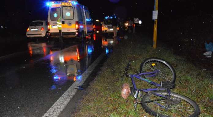 Auto investe ciclista, paura a Sala al Barro di Galbiate