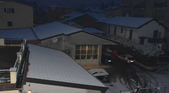 Fiocchi di neve anche su Lecco, sono i Giorni della Merla