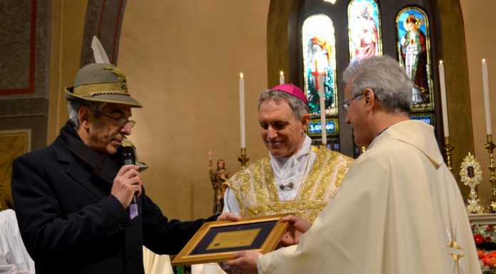 Gli alpini e monsignor Georg a Colico: “Mai più simili orrori”