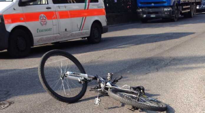 Incidente in c.so Bergamo: investito un 12enne in bicicletta