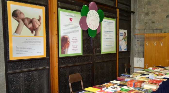 Centro di aiuto alla vita, a Mandello la mostra del libro