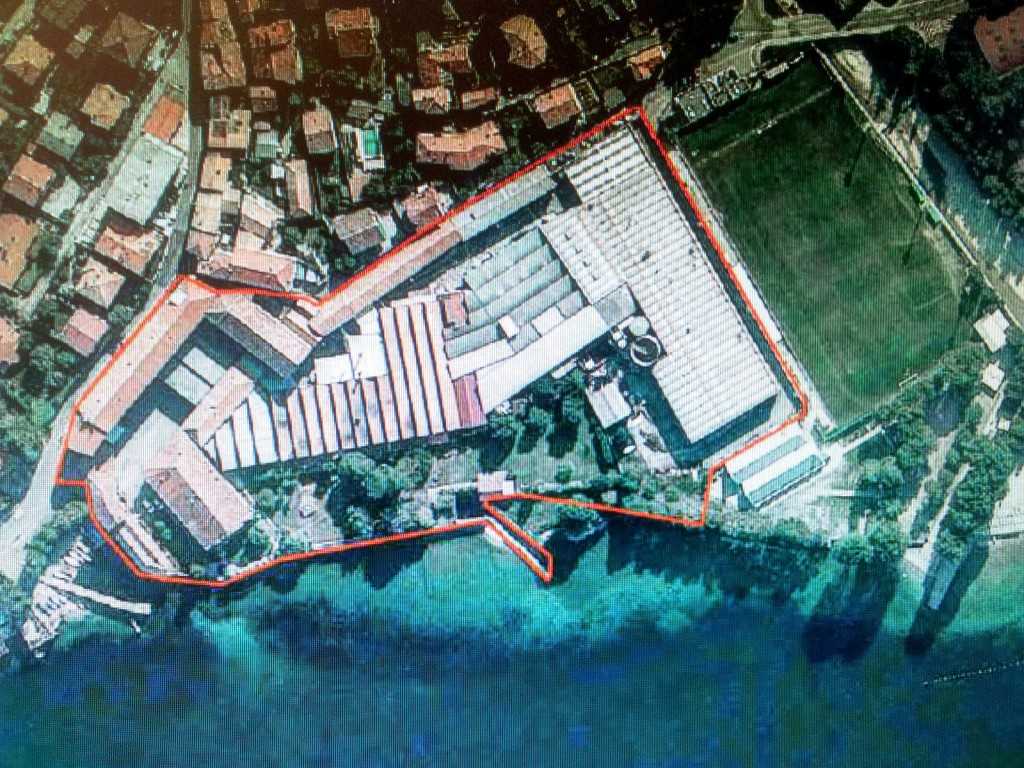 L'area dell'ex Vellutifiucio di Mandello come si presenta attualmente.