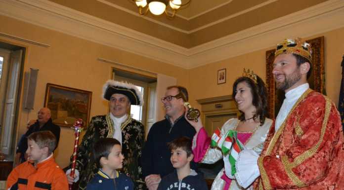 Consegnate le chiavi di Lecco ai “regnanti”, si apre il Carnevalone