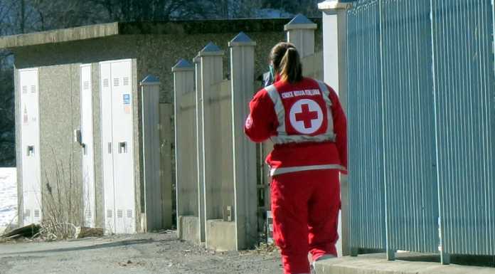 Taceno: idraulico cade da una scala, soccorso in elicottero