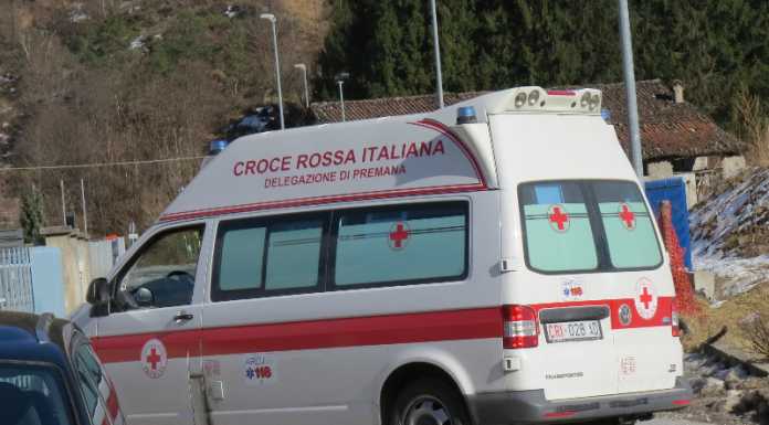 Colto da grave malore, 63enne trasportato all’ospedale