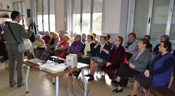 Abbadia, gli anziani “celebrano” la donna con parole e musiche
