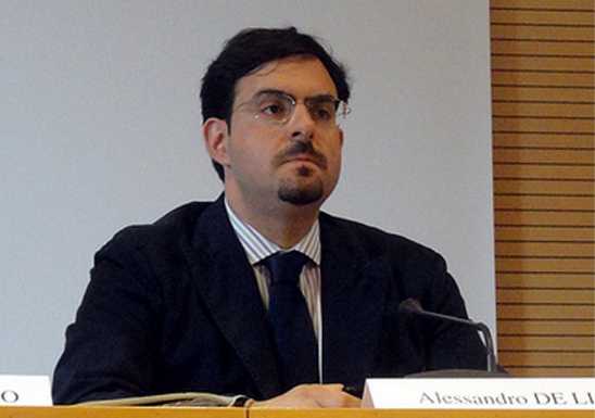 Centro studi contro le mafie: il “Bertacchi” incontra De Lisi