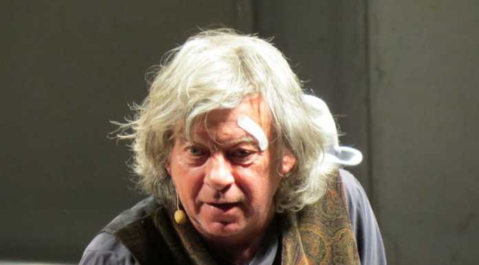 Si è pianto… dal ridere con la lezione show di Paolo Rossi