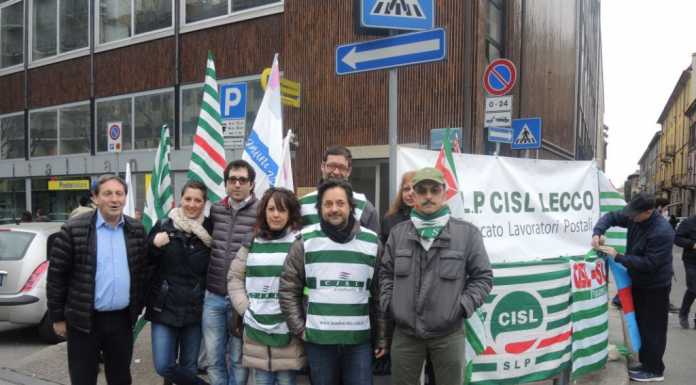 Poste, la Cisl: “Cancellati 50 posti di lavoro”, presidio in Prefettura