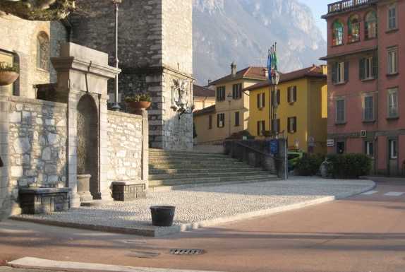 Vivere Varenna: “Restituiteci piazza San Giorgio così com’era”