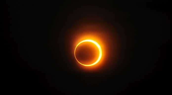 Domani l’eclissi solare: ecco come guardarla e fotografarla