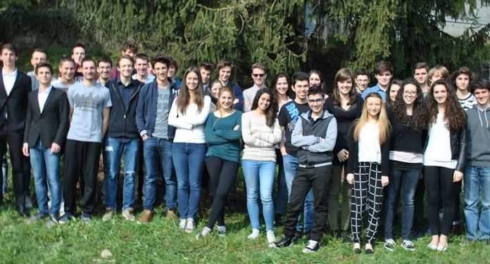 12 studenti del Leopardi in finale al concorso nazionale di economia