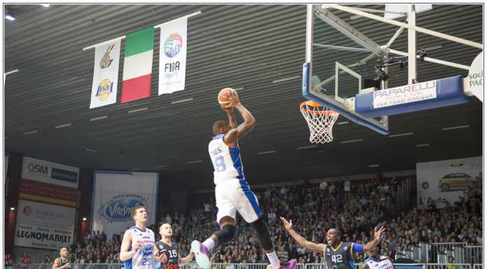 Basket Cantù: Acqua Vitasnella travolge l’Upea