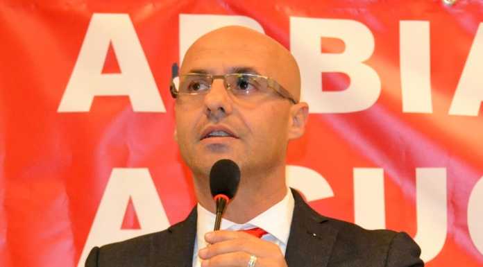 Insulti ai migranti, il Comune: “Fatti isolati, Lecco è solidale”