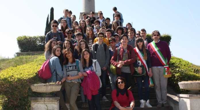 Gli alunni della Manzoni di Calolzio in visita ai luoghi della Memoria