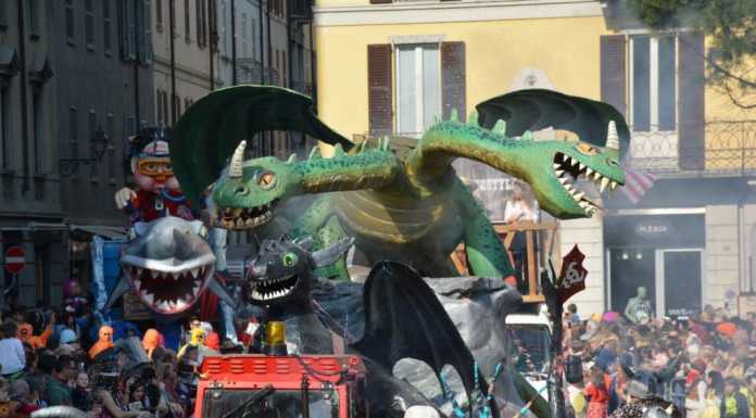 Il Carnevalone di primavera porta l’allegria in città