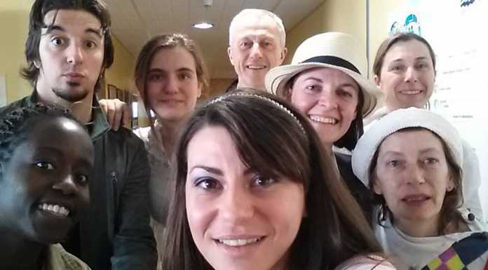 “Un palco in corsia” porta il teatro nei reparti dell’ospedale