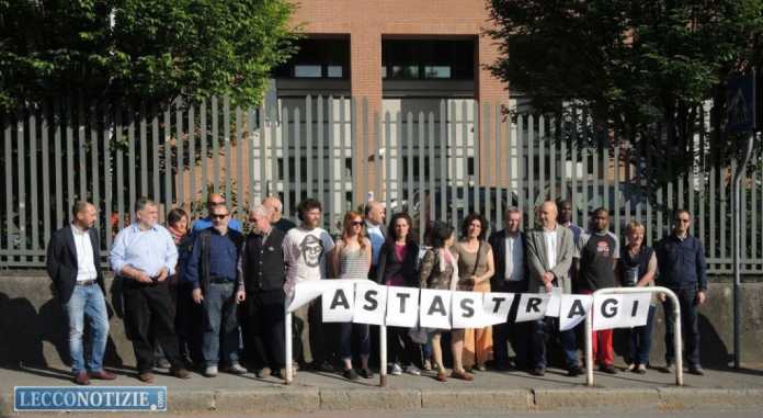 presidio prefettura_noi tutti migranti_aprile2015 (7)