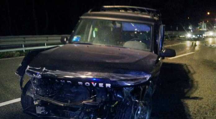 Fuoristrada si ribalta sulla SS36, grave il conducente