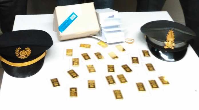 In treno dalla Svizzera con i lingotti d’oro: nei guai un medico