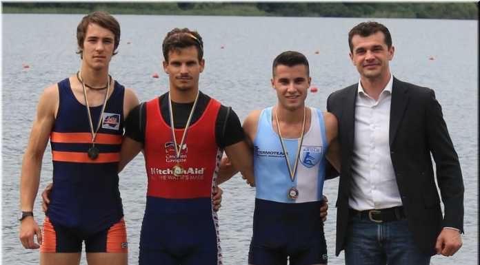 Incetta di medaglie sul lago di Comabbio per la Canottieri Pescate