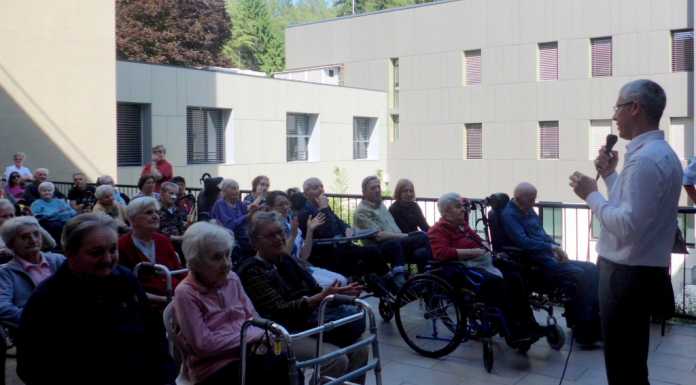 Galbiate, il Coro Siyahamba a Villa Serena canta per le mamme