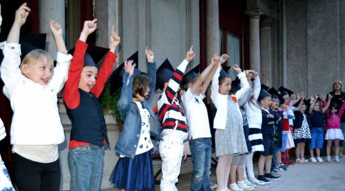 “Santa Giovanna Antida”: canti e diplomi con i bimbi della materna