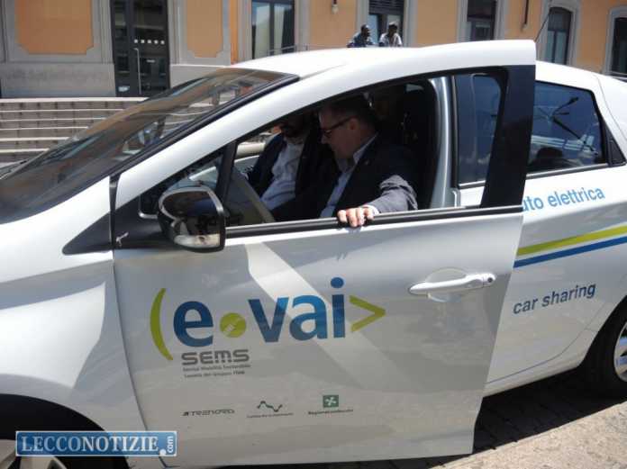 Lecco_car sharing Piazza della Stazione_2015 (10)