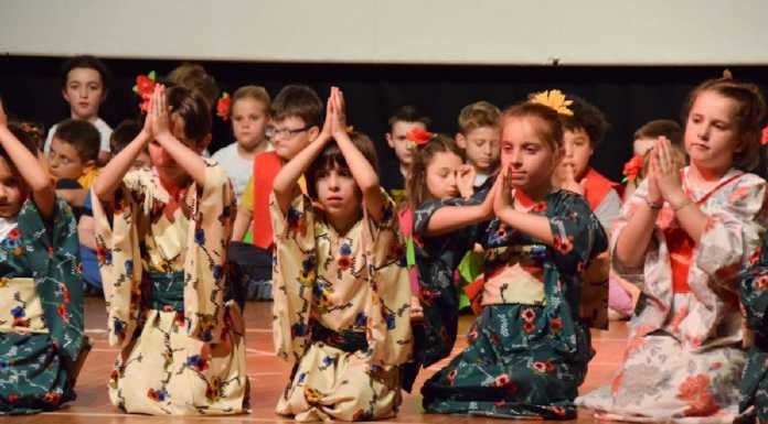 Mandello, applausi al saggio dell’Istituto Santa Giovanna Antida