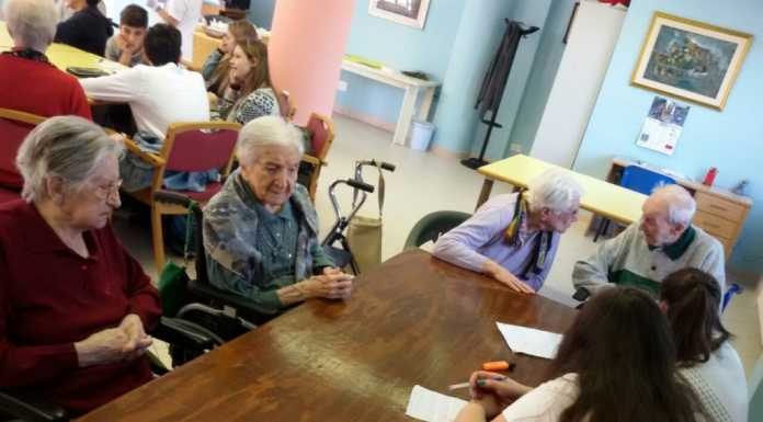 Calolzio: studenti in visita alla casa di riposo Madonna della Fiducia