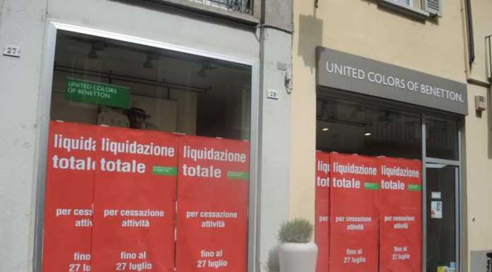 Chiusure dei negozi in centro: a luglio addio anche alla Benetton
